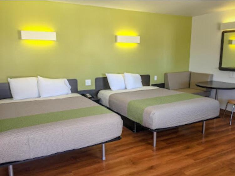 American Inn Hawthorne Extérieur photo