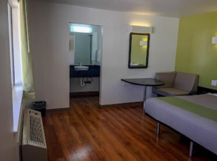 American Inn Hawthorne Extérieur photo